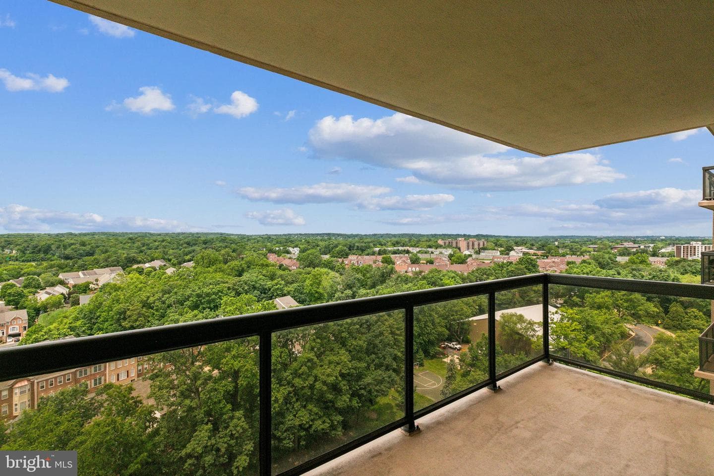 307 Yoakum Parkway #1620 photo 15