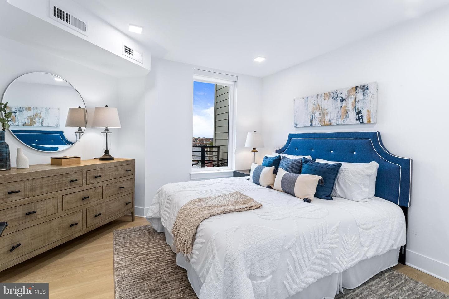 701 N Henry Street #211 photo 26
