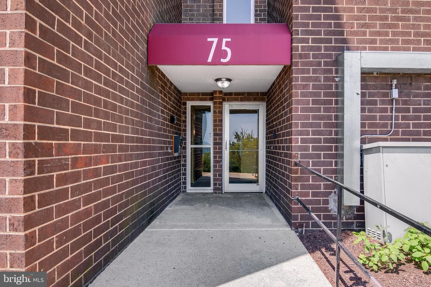 75 S Reynolds Street #101 photo 34