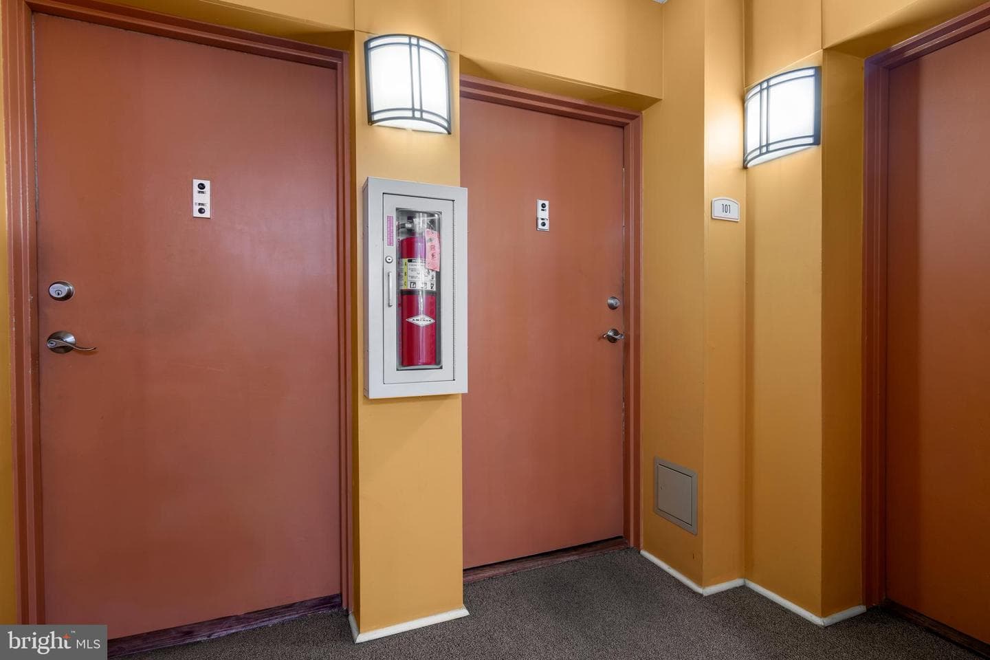 75 S Reynolds Street #101 photo 35