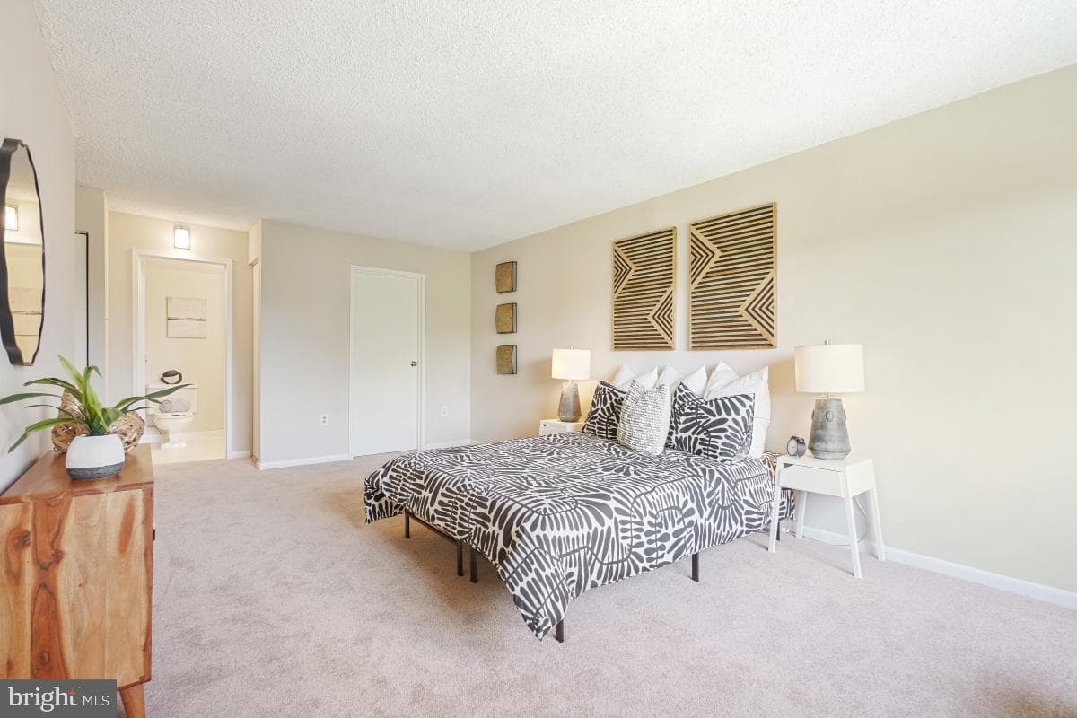 200 N Pickett Street #509 photo 22
