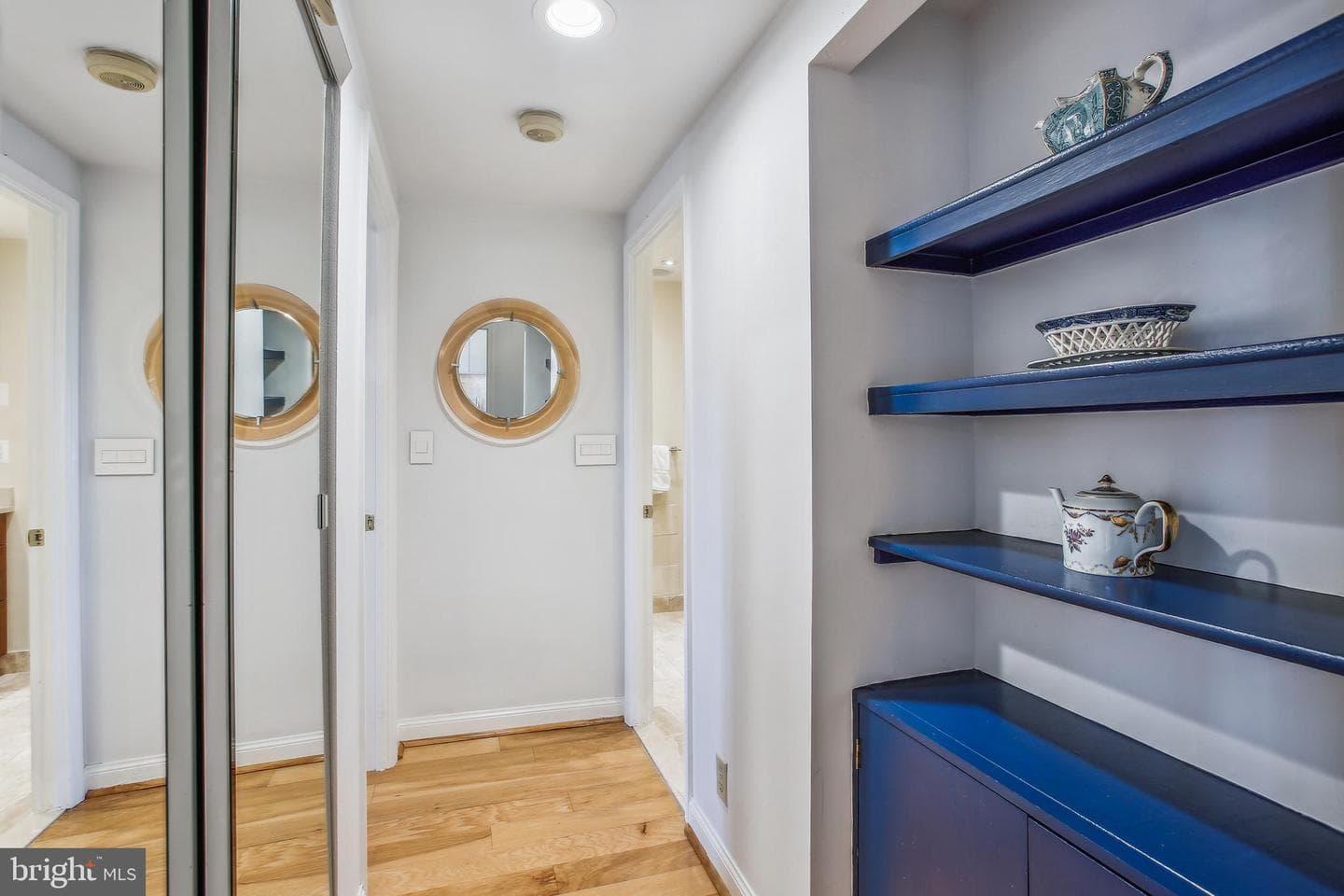 1250 S Washington Street #820 photo 35