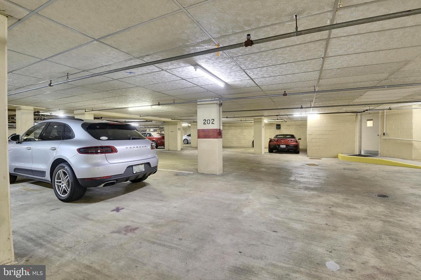 1250 S Washington Street #820 photo 48