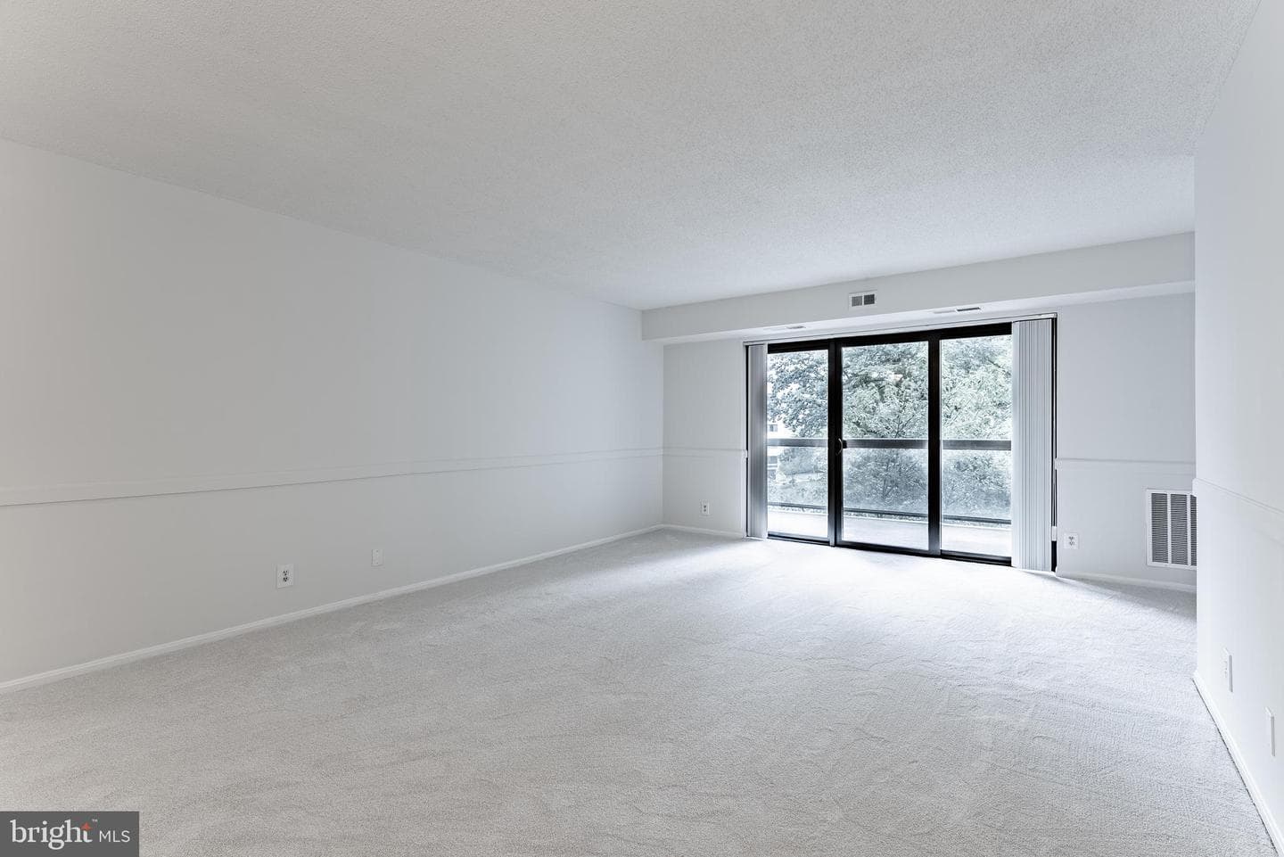 203 Yoakum Parkway #403 photo 35