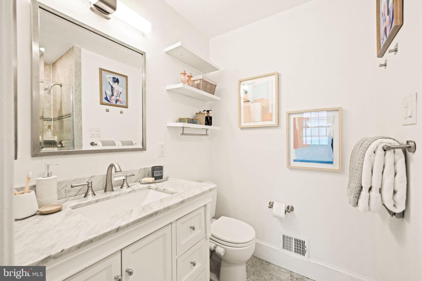 621 S Saint Asaph Street photo 35