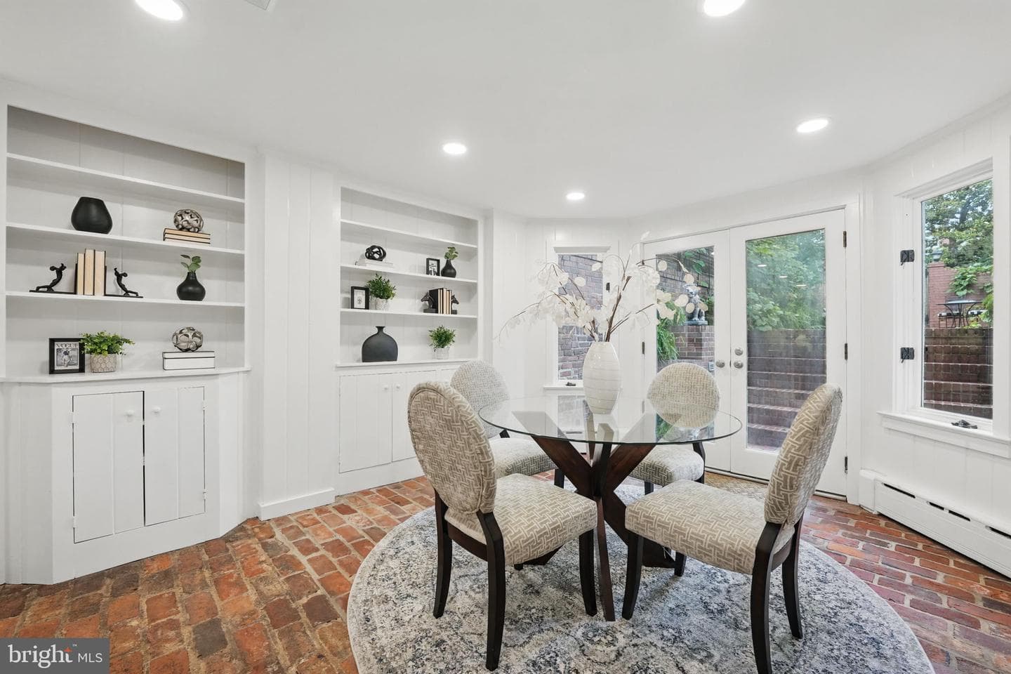 219 N Pitt Street photo 20