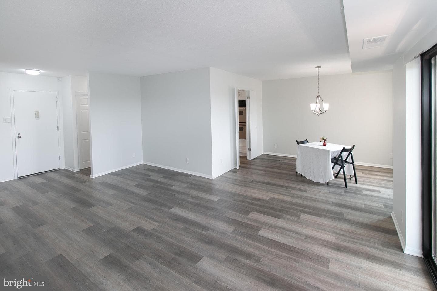 307 Yoakum Parkway #1024 photo 24
