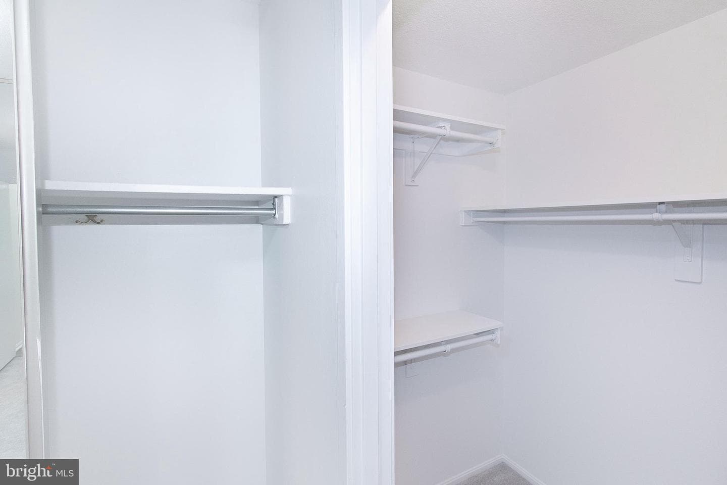 307 Yoakum Parkway #1024 photo 32
