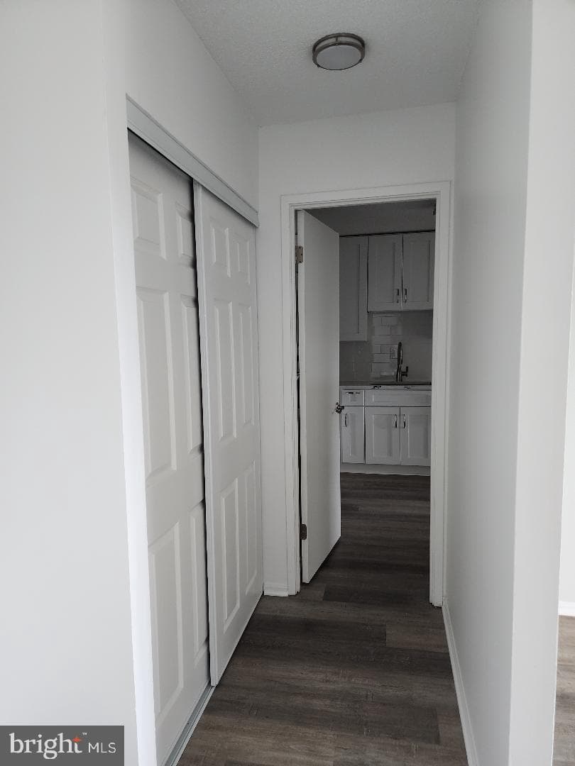 307 Yoakum Parkway #1024 photo 7