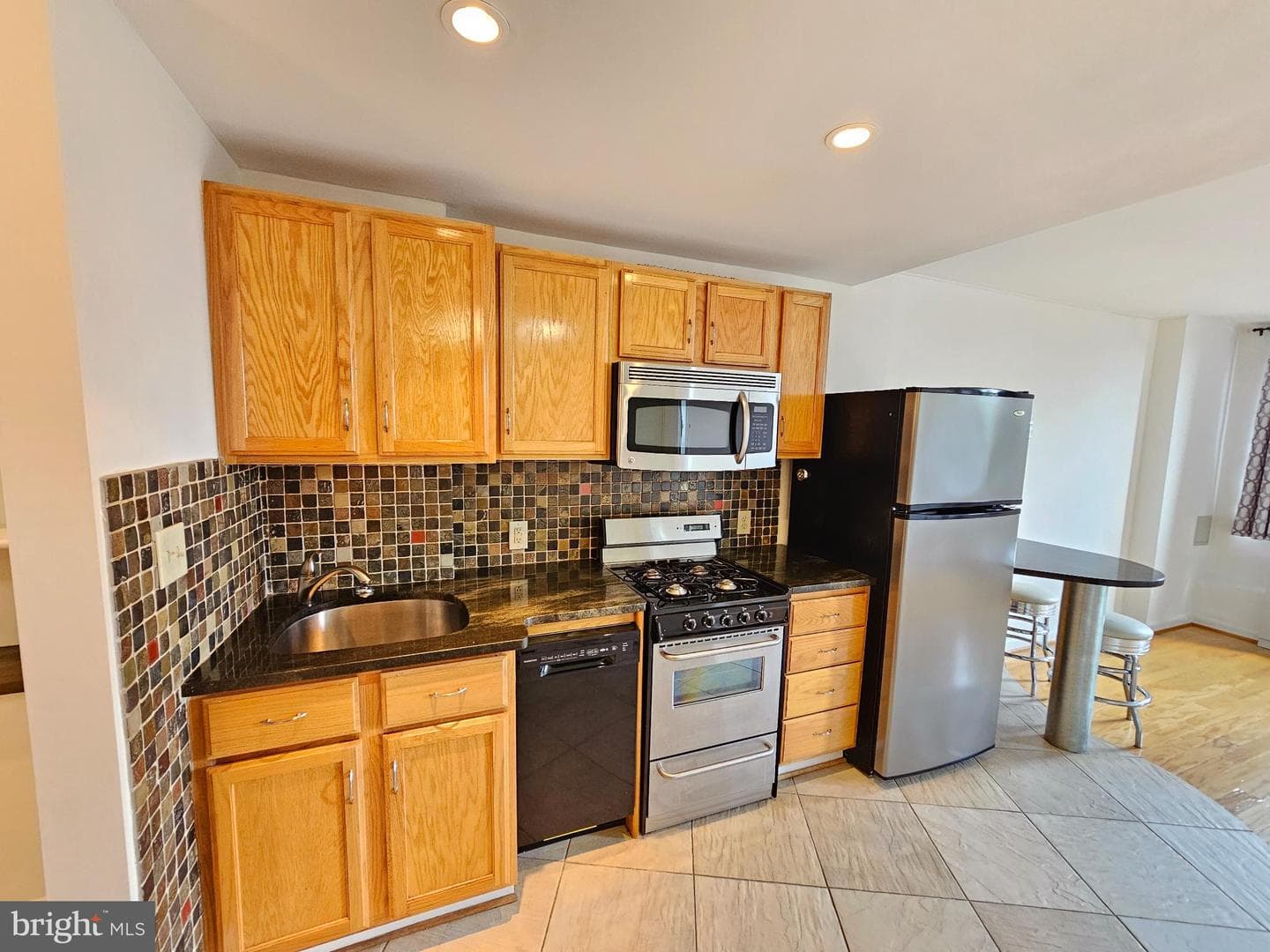 801 N Pitt Street #212 photo 1