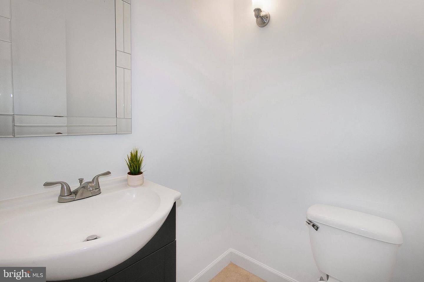 250 S Reynolds Street #105 photo 22