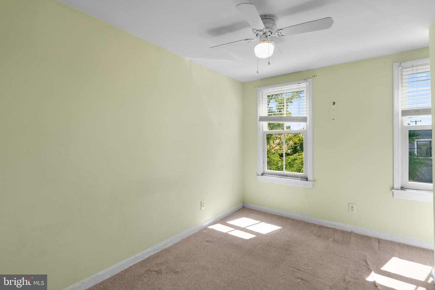 1223 Queen Street photo 15