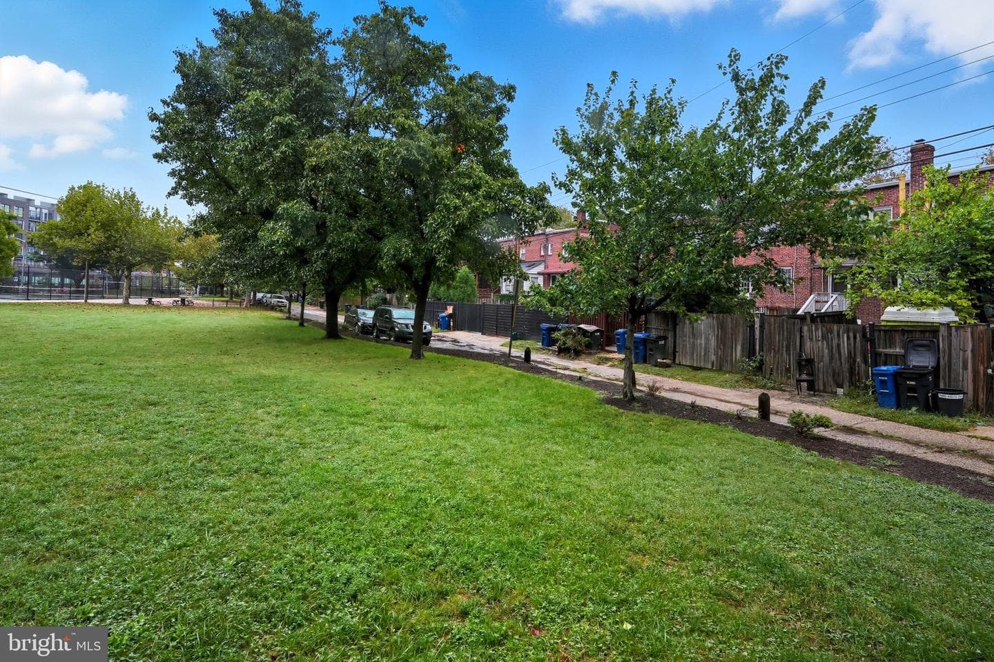 1118 Colonial Avenue photo 40