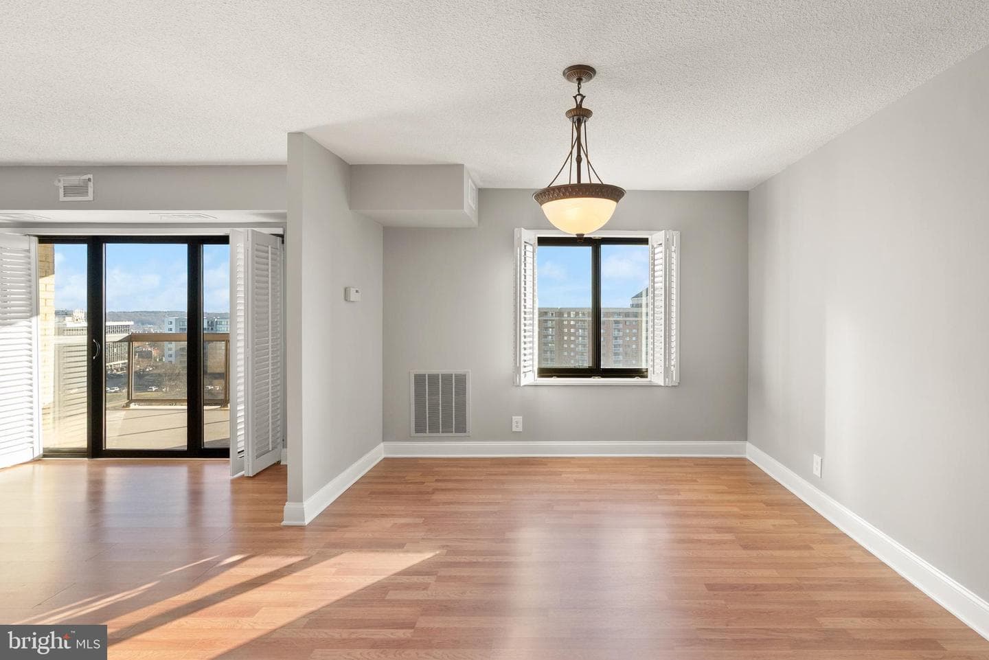 203 Yoakum Parkway #1512 photo 20