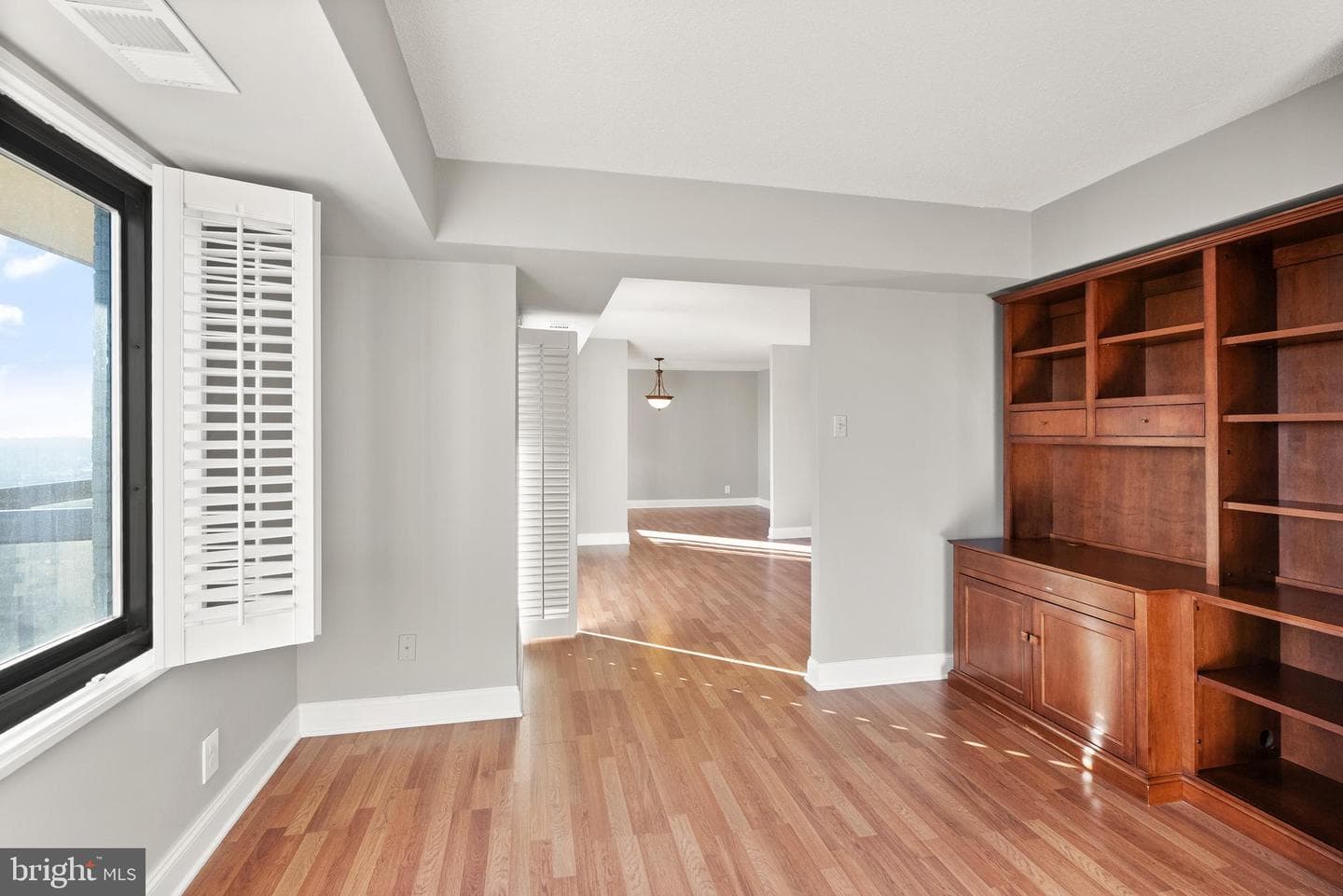 203 Yoakum Parkway #1512 photo 46