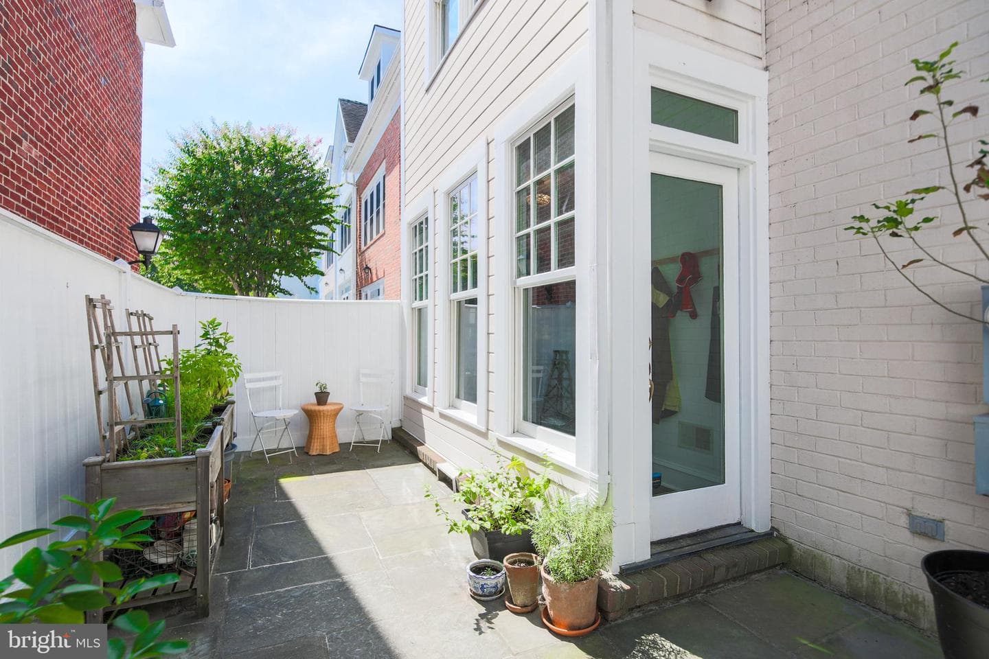 943 Powhatan Street photo 56