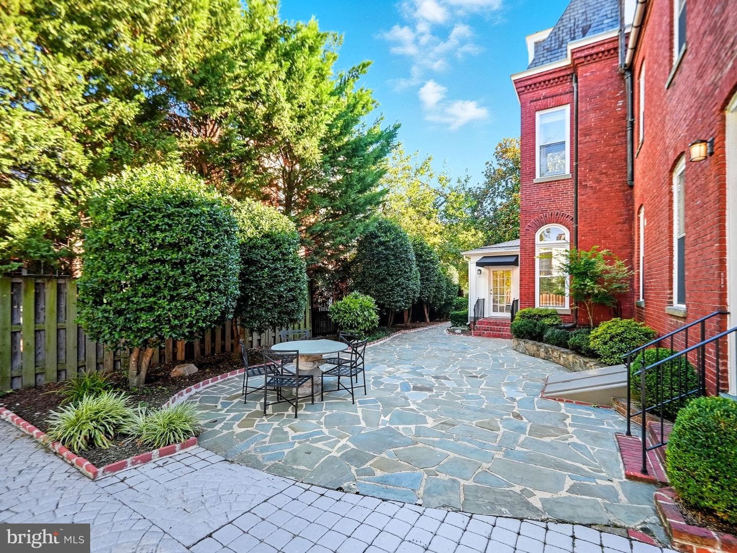 719 Prince Street photo 9