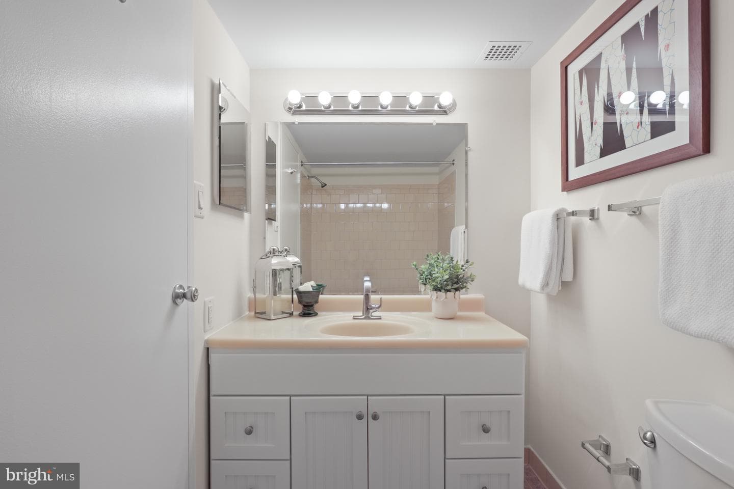 200 N Pickett Street #313 photo 13