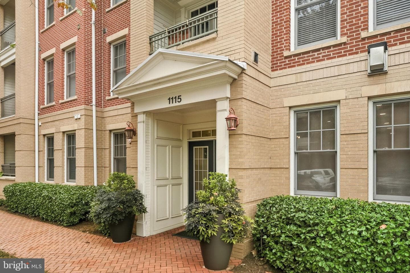 1115 Cameron Street #215 photo 2