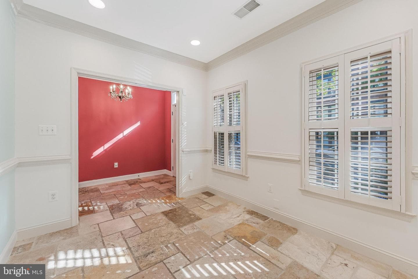 624 N Pitt Street photo 9