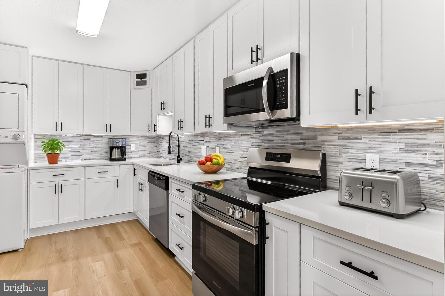 205 Yoakum Parkway #1509 photo 3
