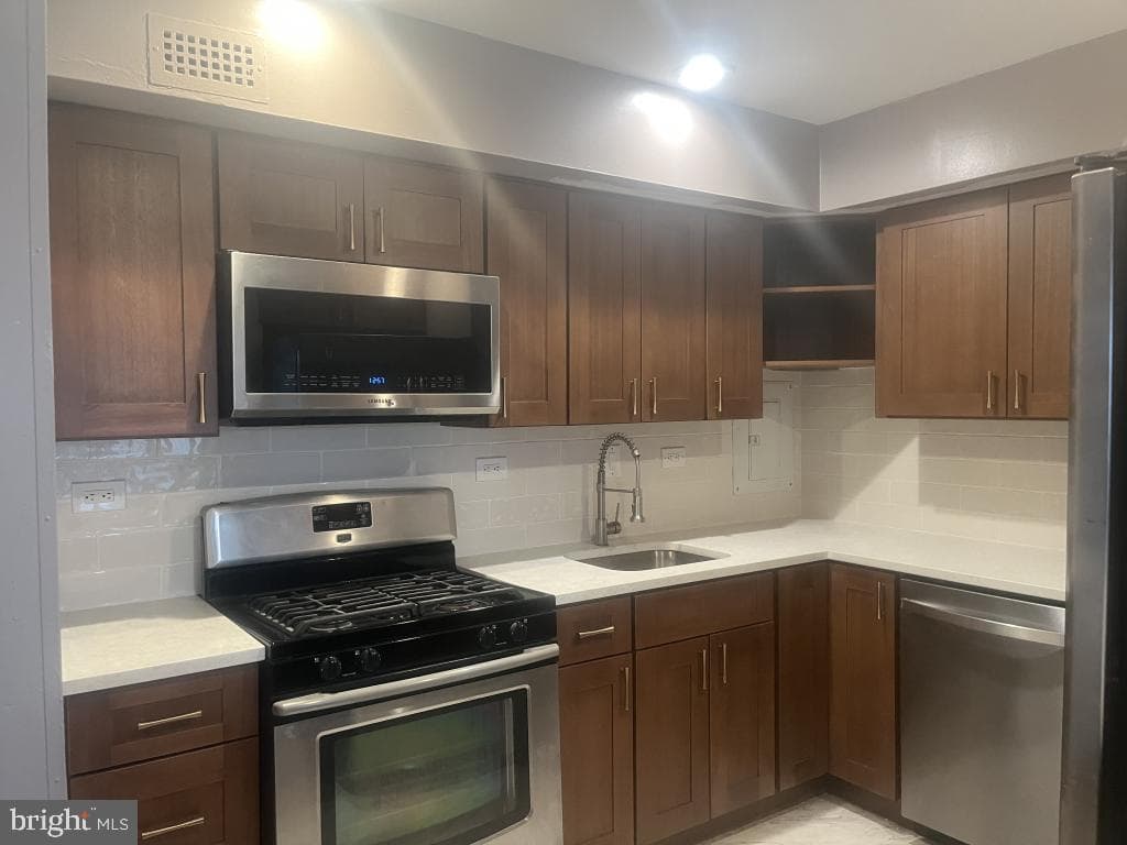 5340 Holmes Run Parkway #405 photo 5