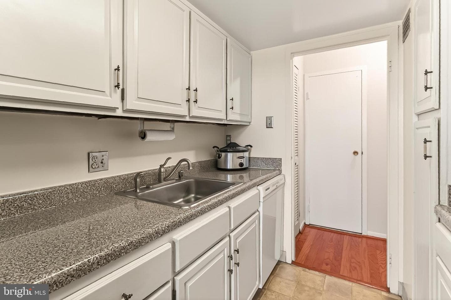 301 N Beauregard St # 1608 photo 15
