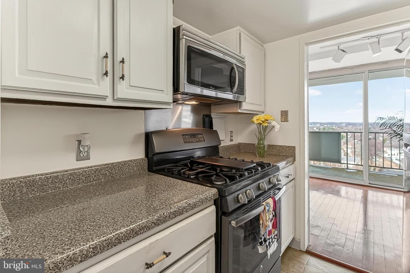 301 N Beauregard St # 1608 photo 16