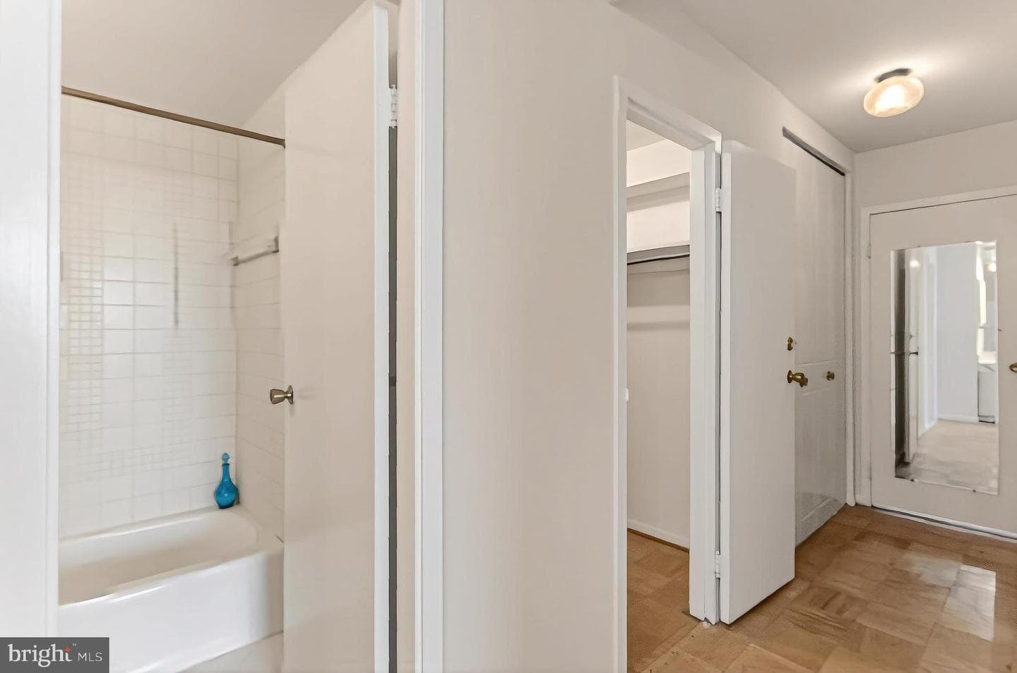 301 N Beauregard St # 1608 photo 25