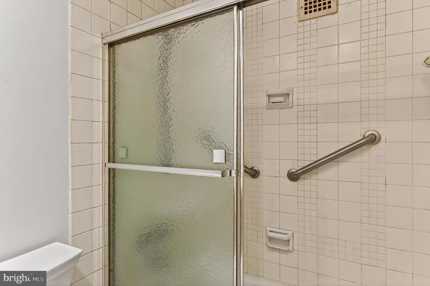 301 N Beauregard St # 1608 photo 34