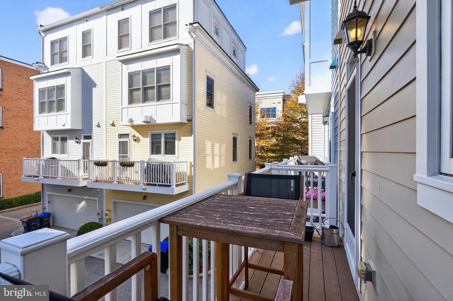908 Montgomery Street photo 24