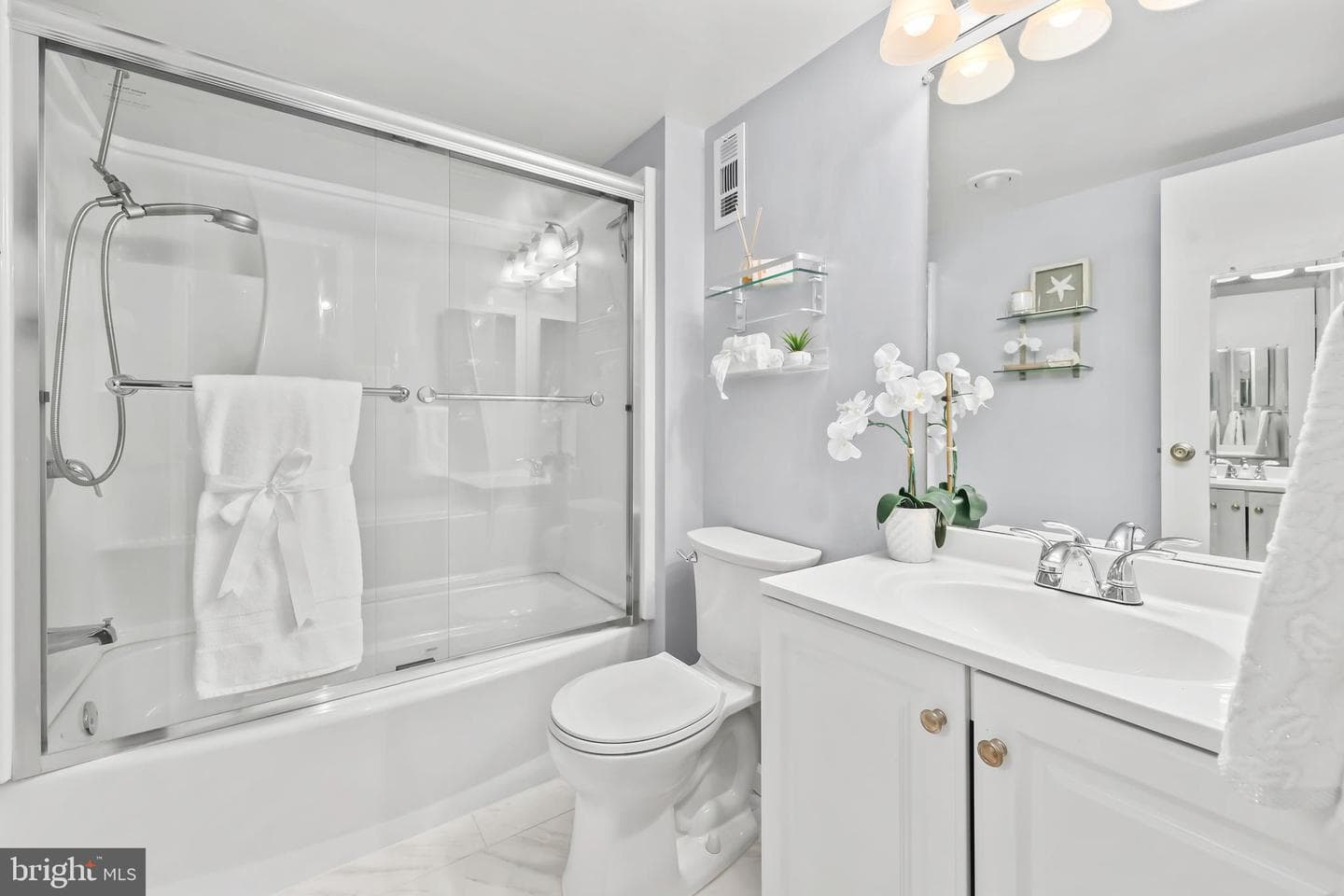 5300 Holmes Run Parkway #410 photo 21