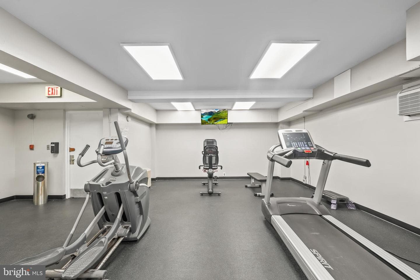 5300 Holmes Run Parkway #410 photo 25