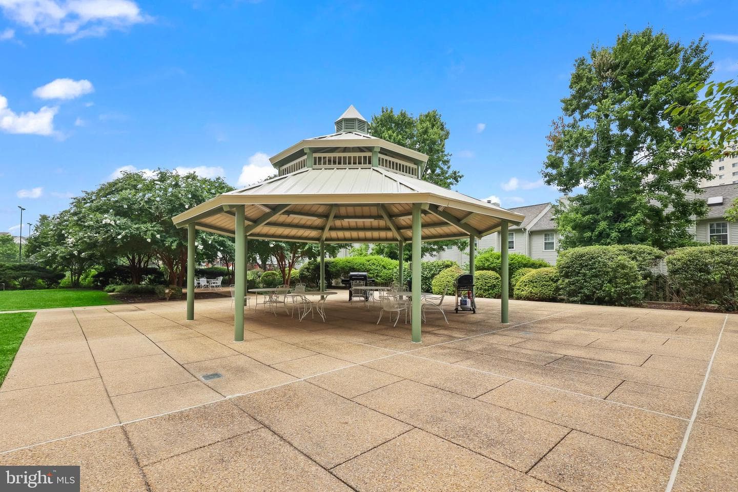 5300 Holmes Run Parkway #410 photo 27
