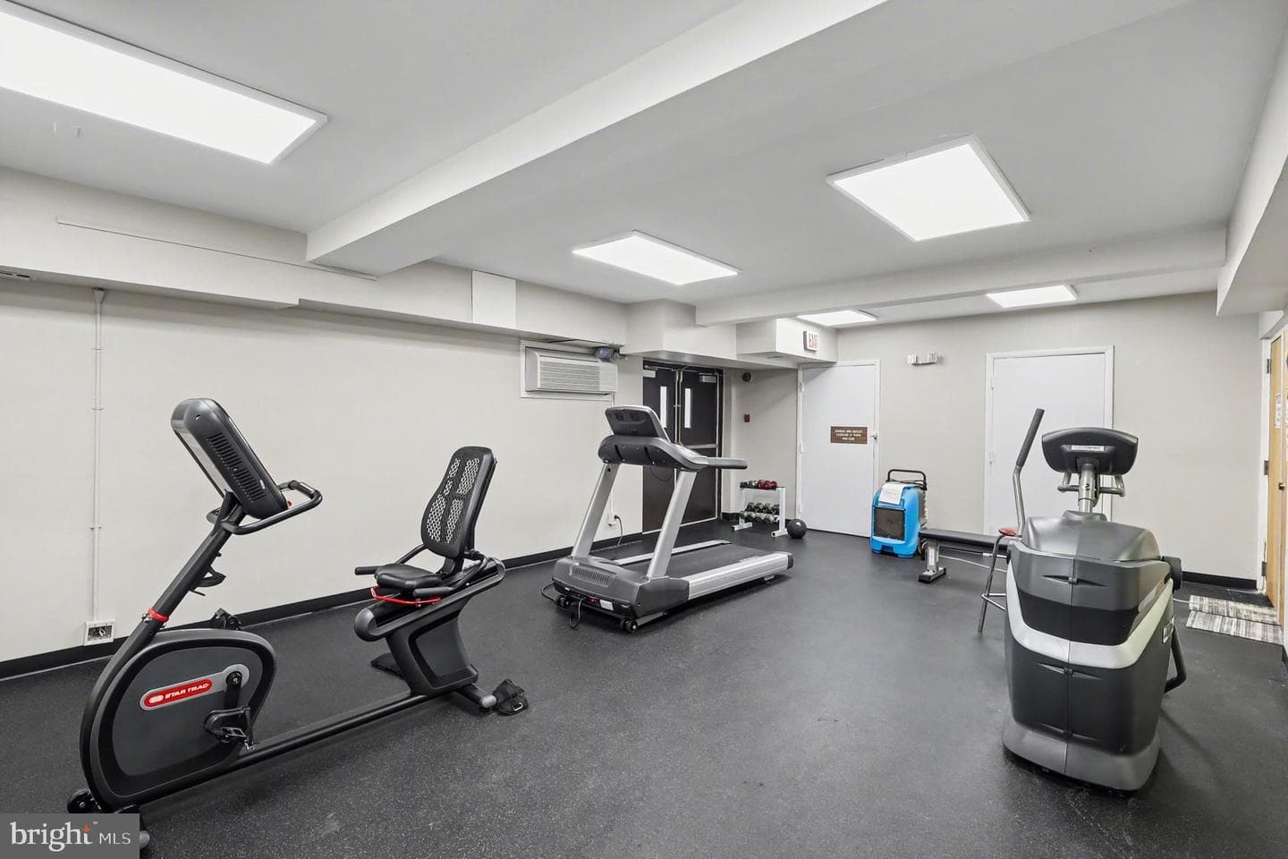 5300 Holmes Run Parkway #615 photo 27