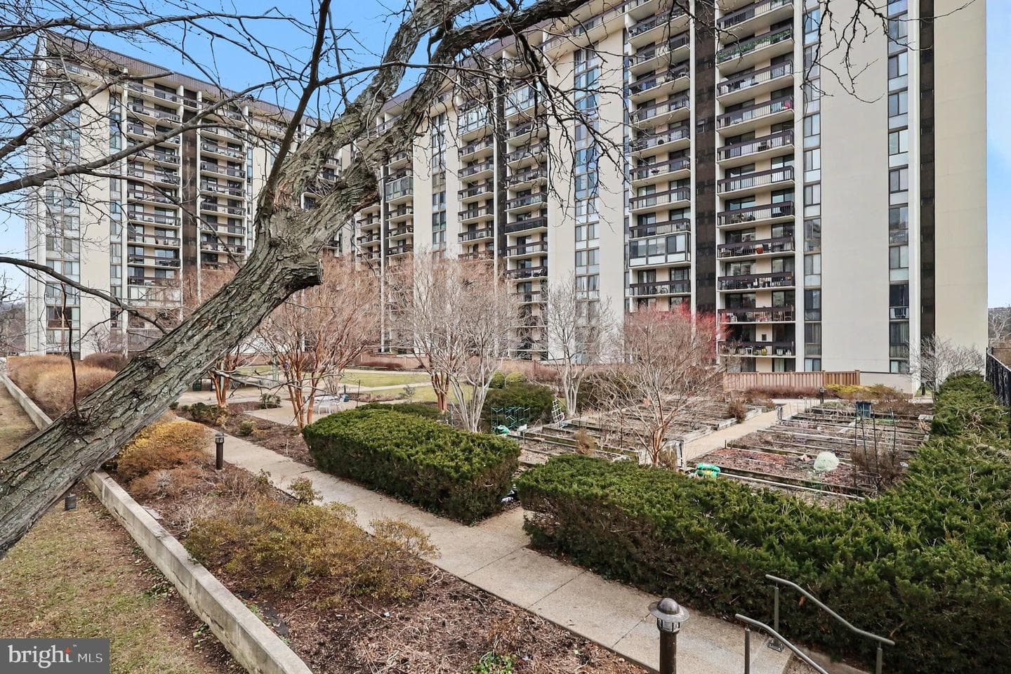 5300 Holmes Run Parkway #615 photo 32