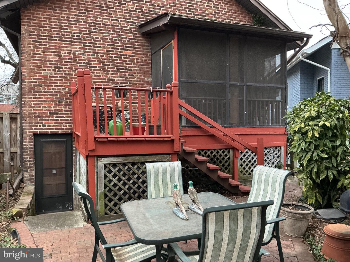 520 E Mount Ida Avenue photo 19