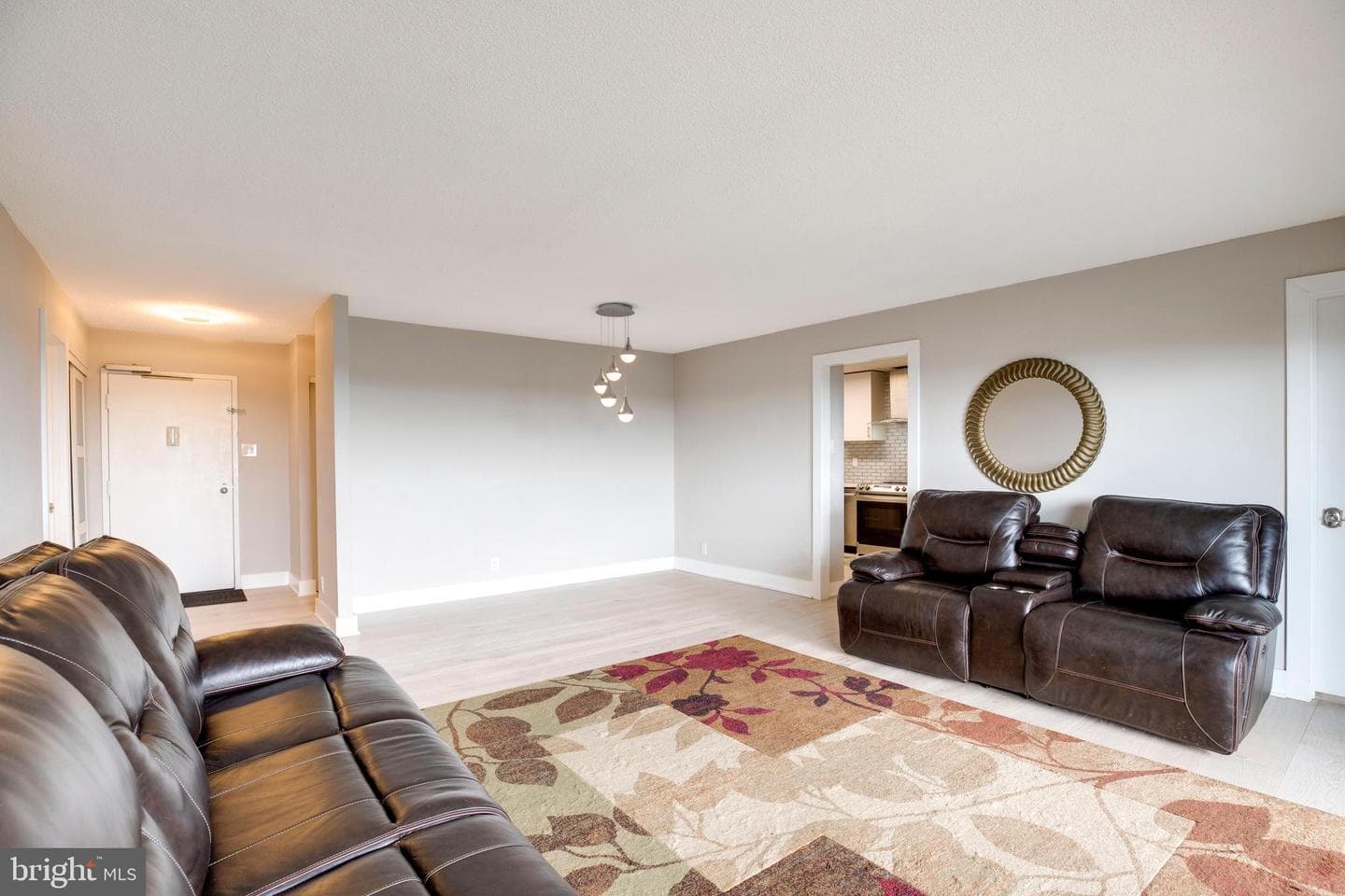 203 Yoakum Parkway #1520 photo 13