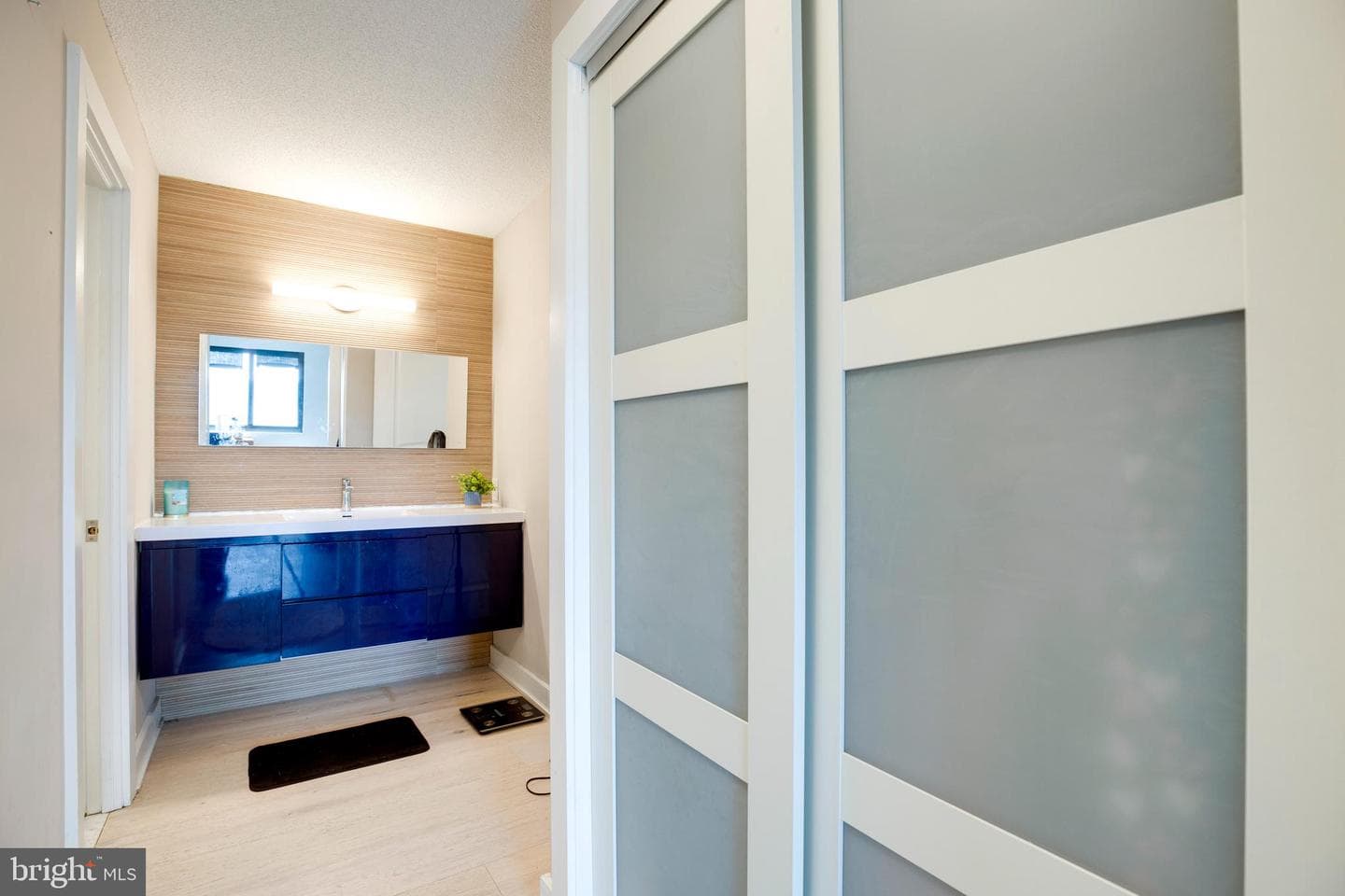 203 Yoakum Parkway #1520 photo 24