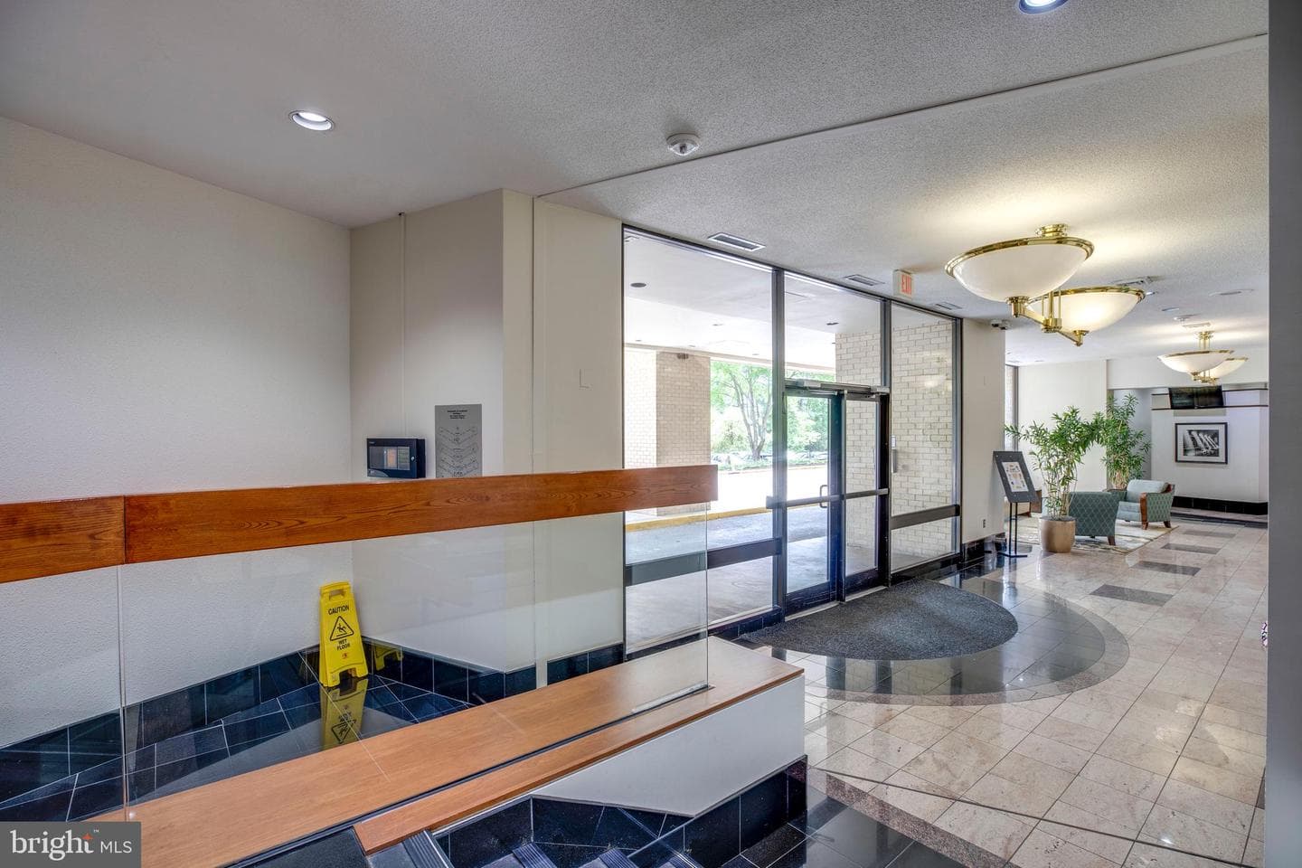 203 Yoakum Parkway #1520 photo 5