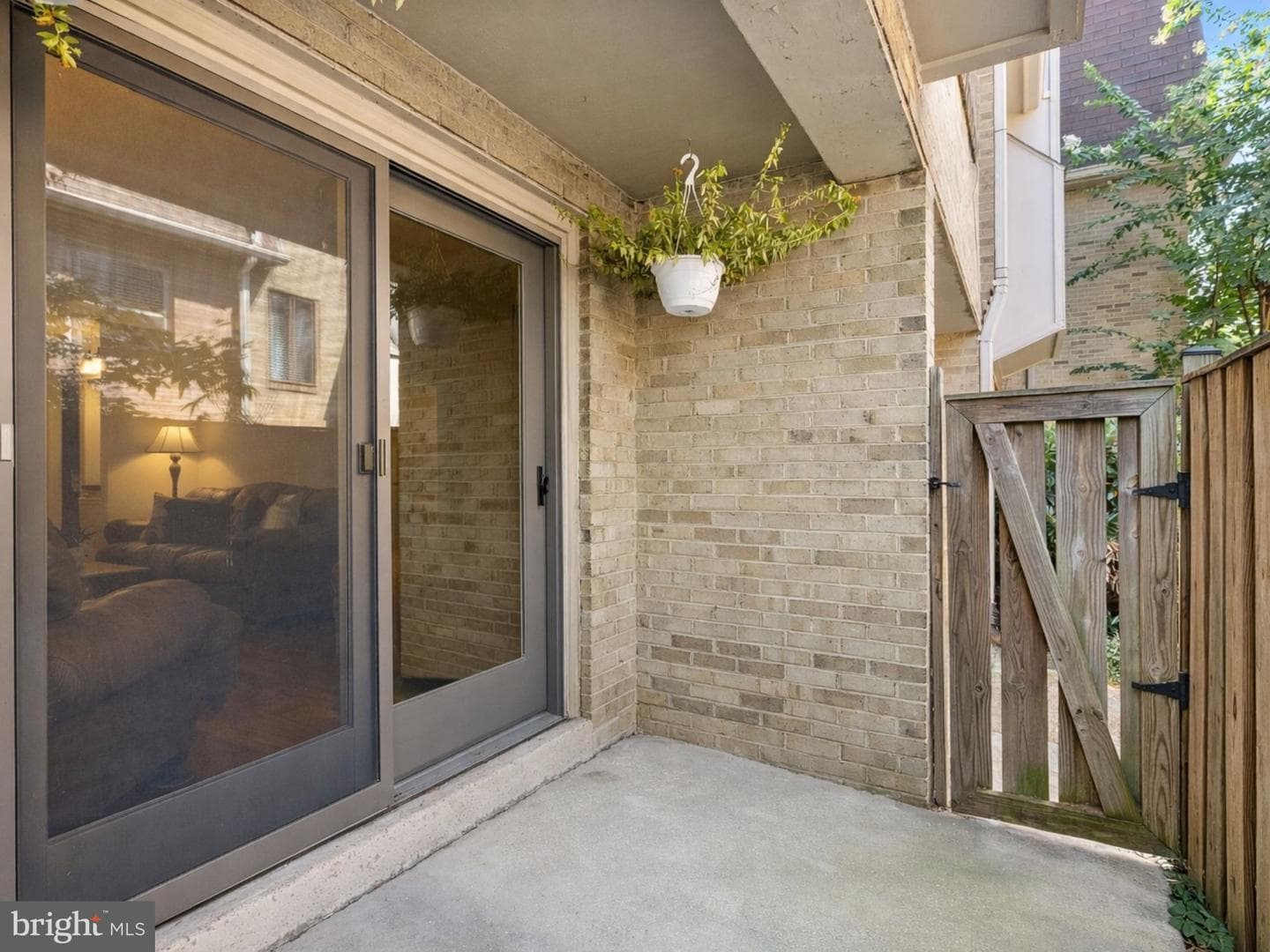 1641 Kenwood Avenue photo 9