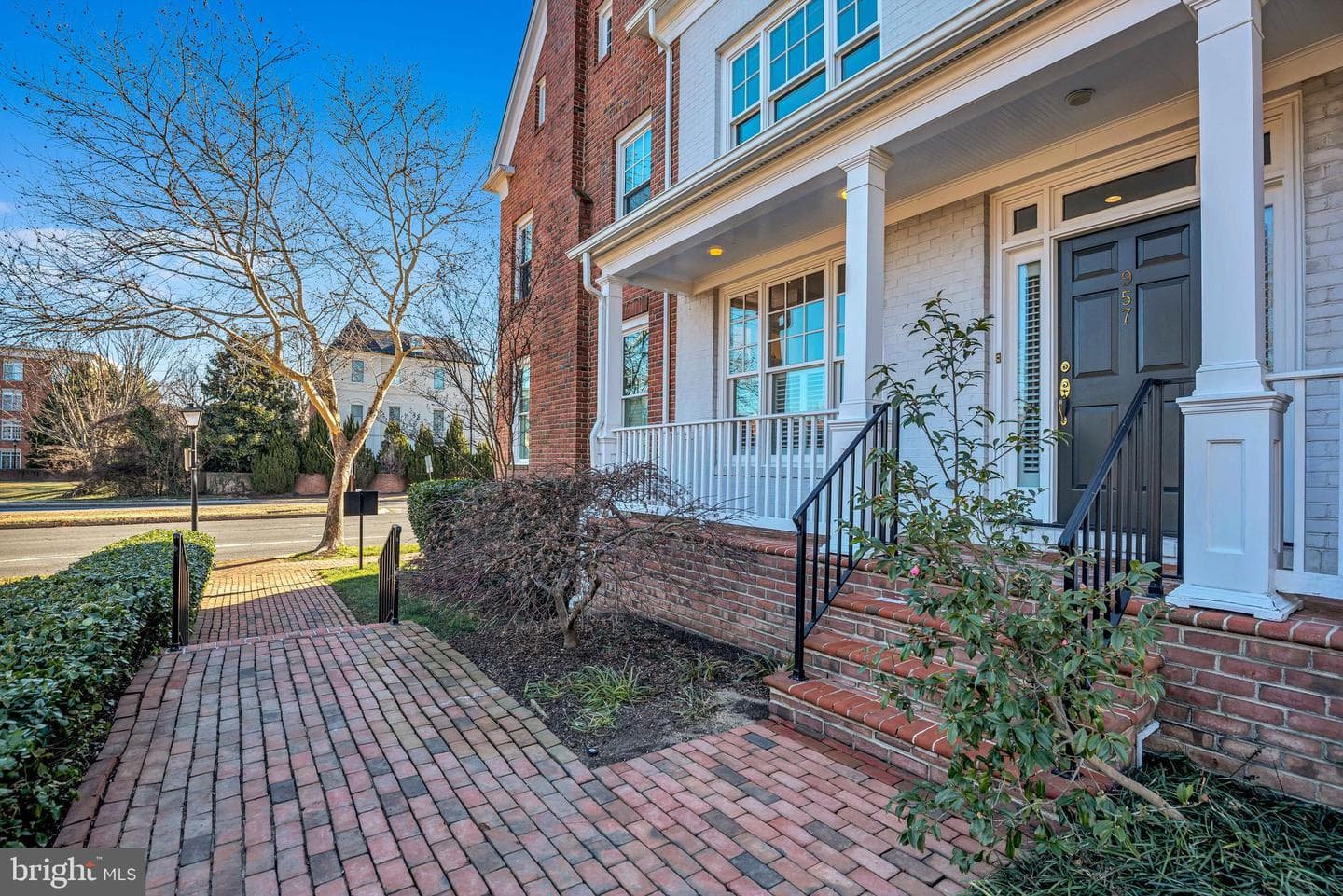 957 Powhatan Street photo 4