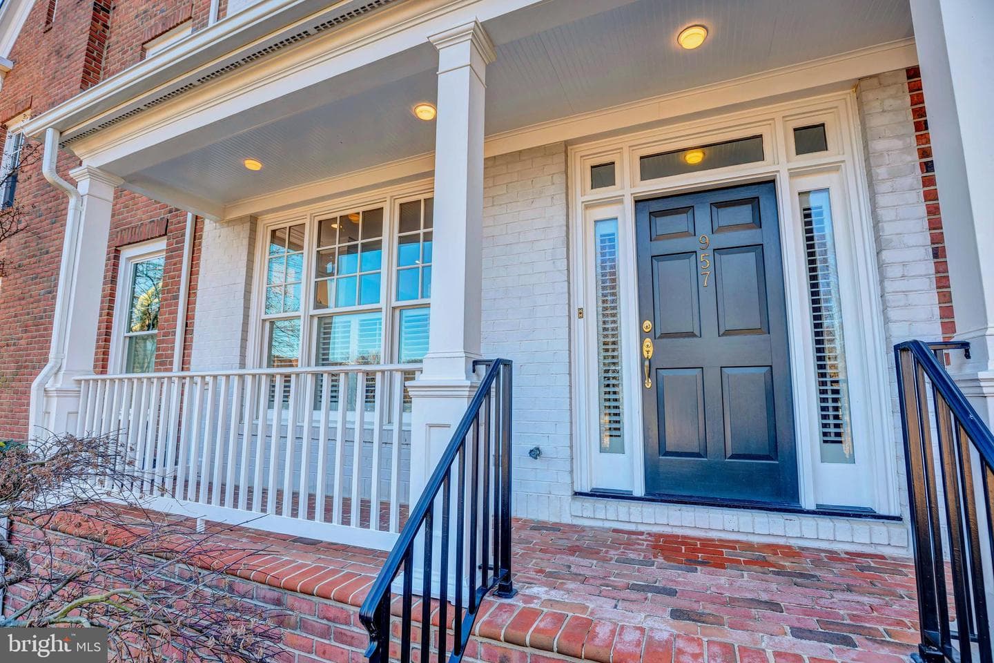 957 Powhatan Street photo 6