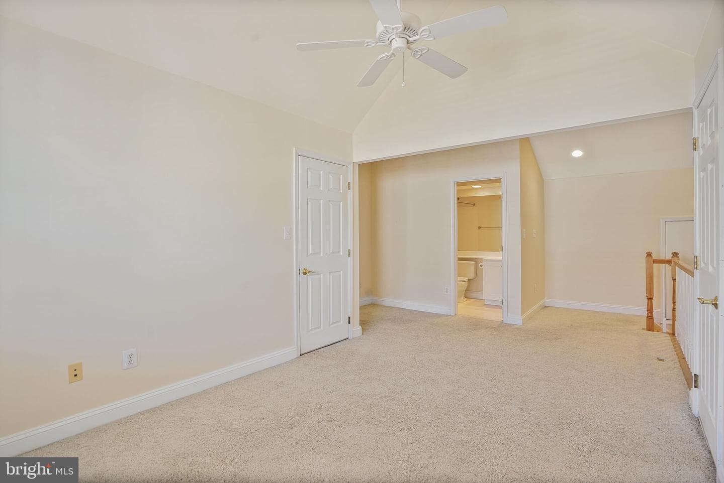 811 Water Place photo 15