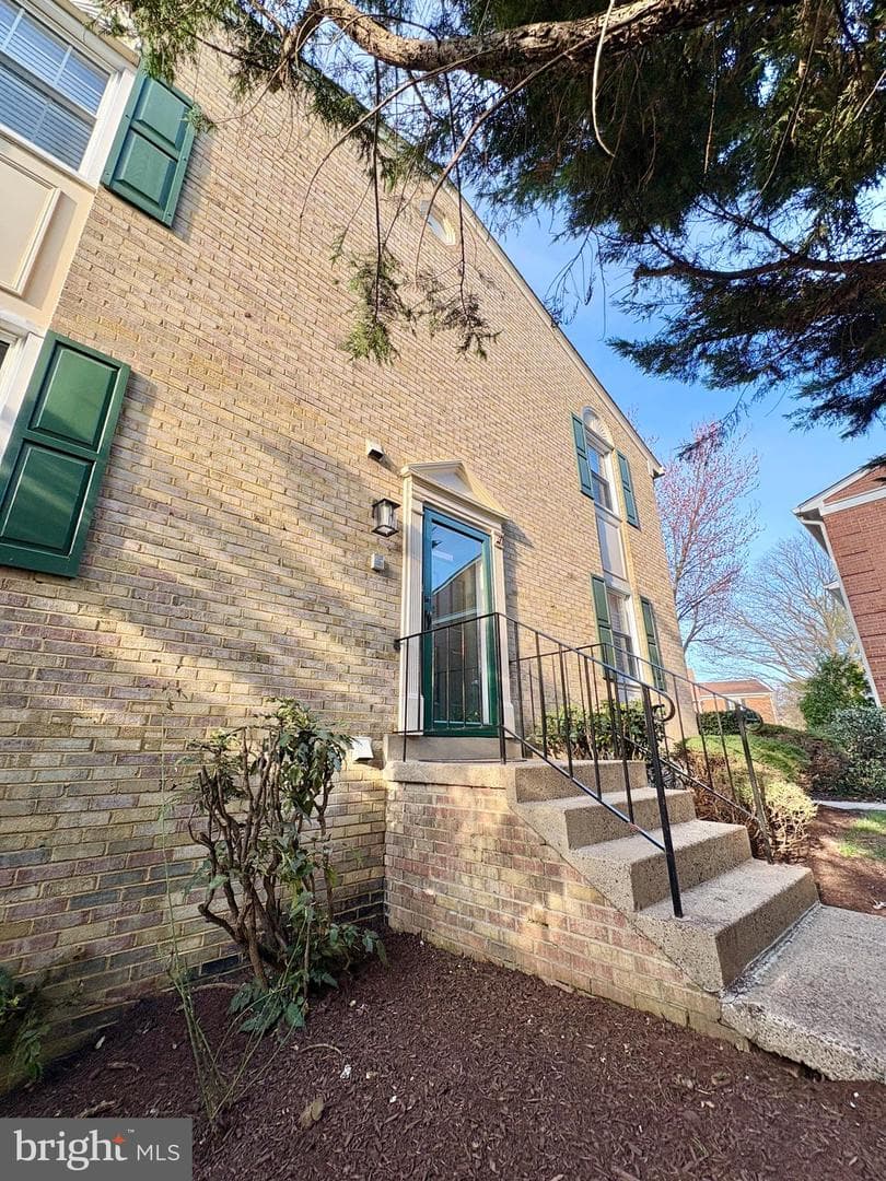 2660 Centennial Court photo 8