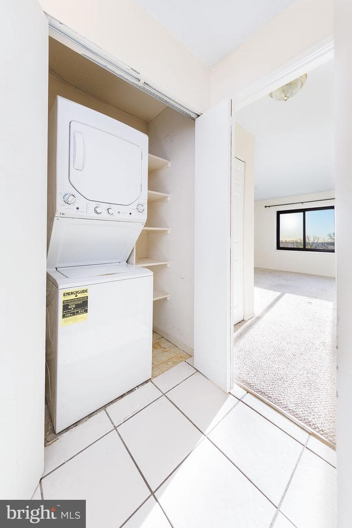 307 Yoakum Parkway #802 photo 12