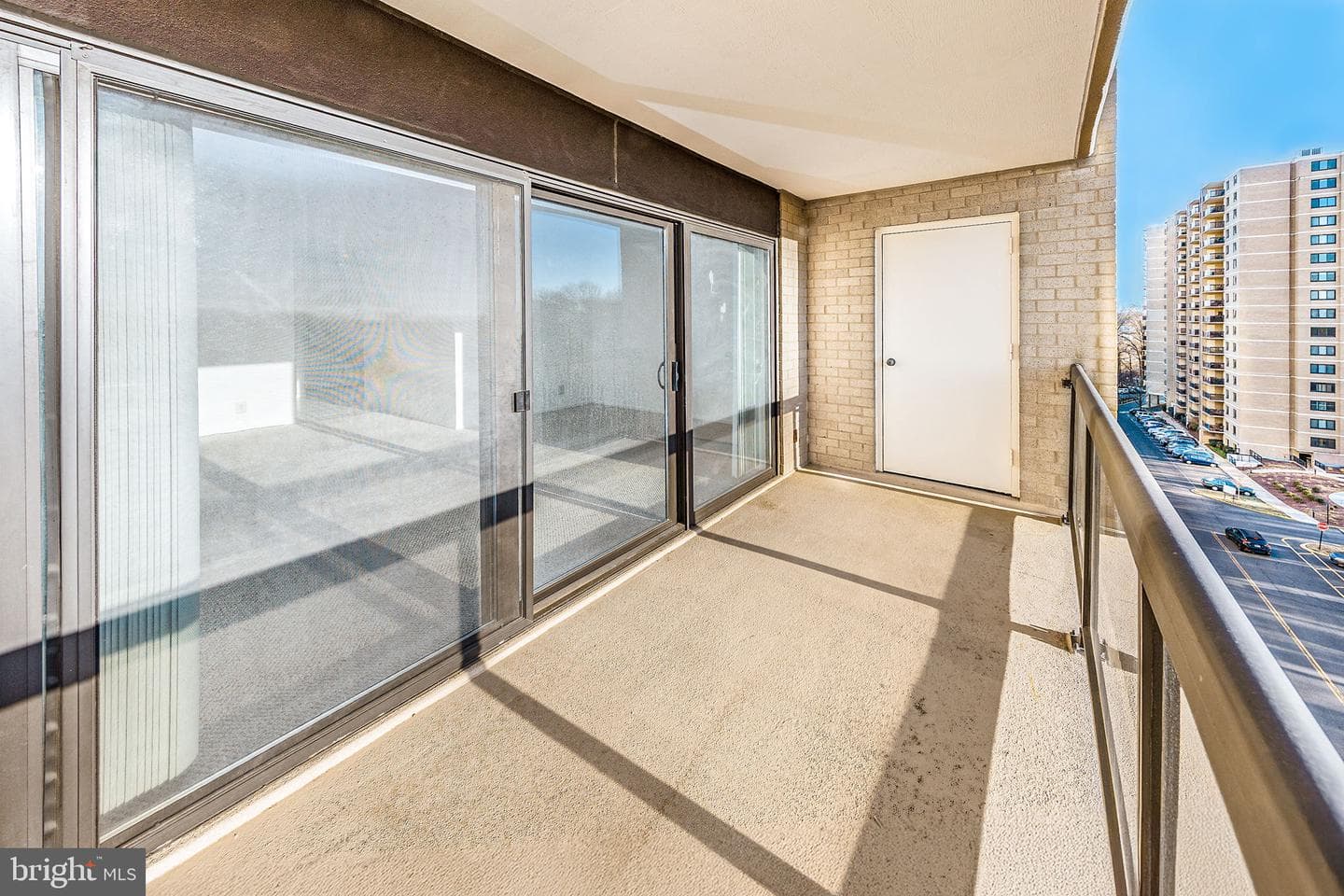 307 Yoakum Parkway #802 photo 14