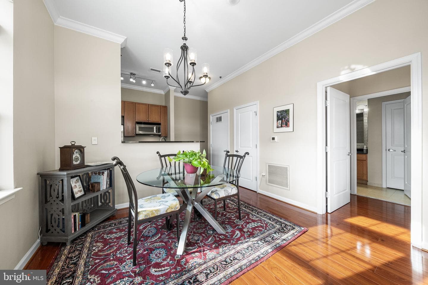 309 Holland Lane #330 photo 11