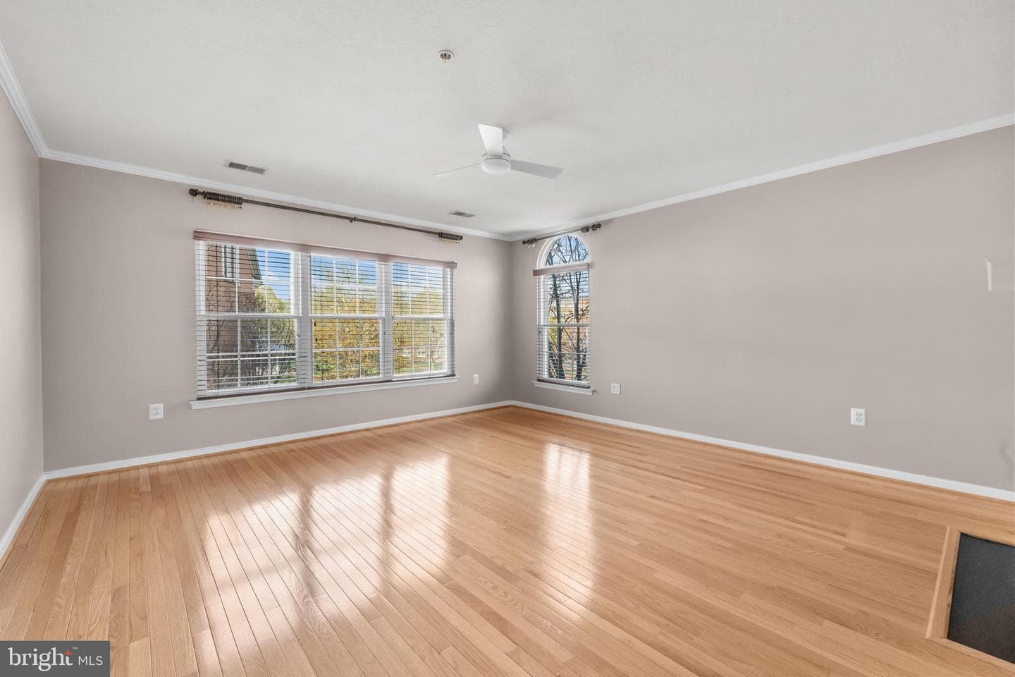 5051 Kilburn Street photo 25
