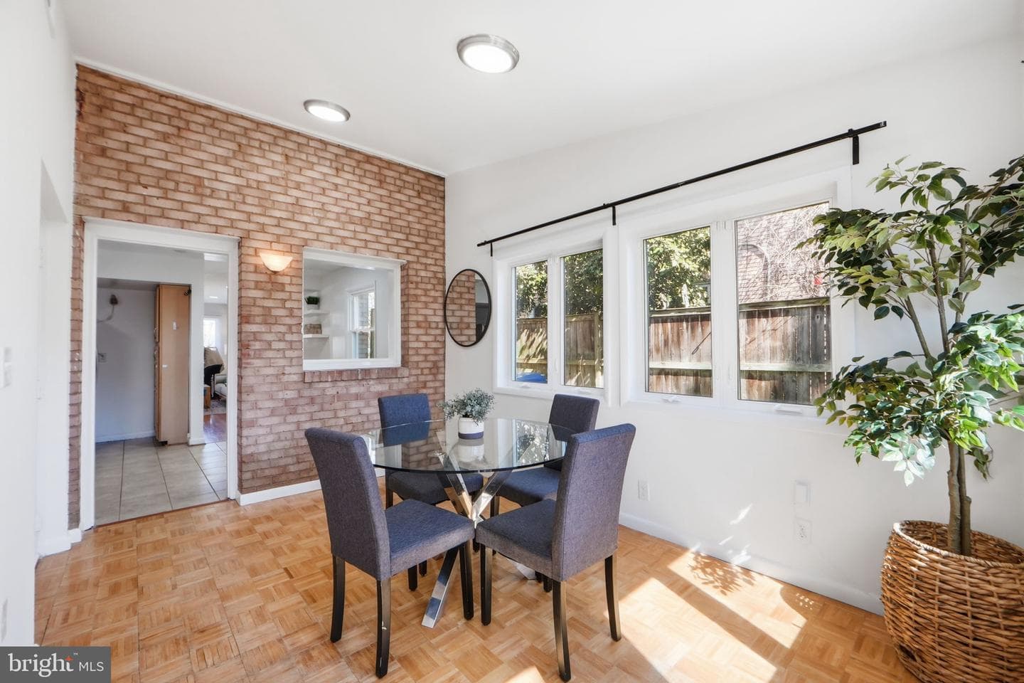331 Laverne Avenue photo 11